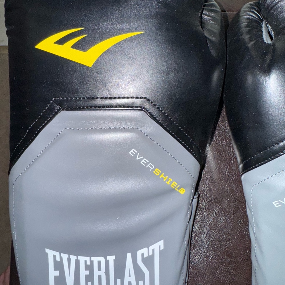 Boxing gloves
